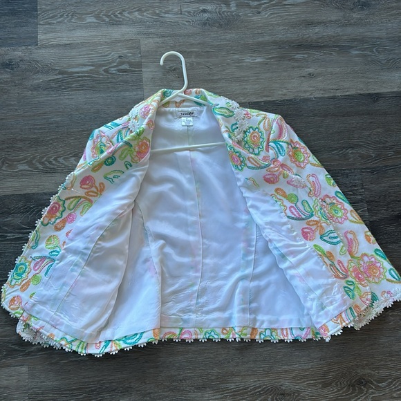 Gorgeous 3/4 sleeve embroidered blazer - Picture 4 of 4